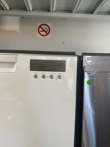 Factory Second Fisher&Paykel Single Tall DishDrawer™ Dishwasher – White (DD60SCTW9)